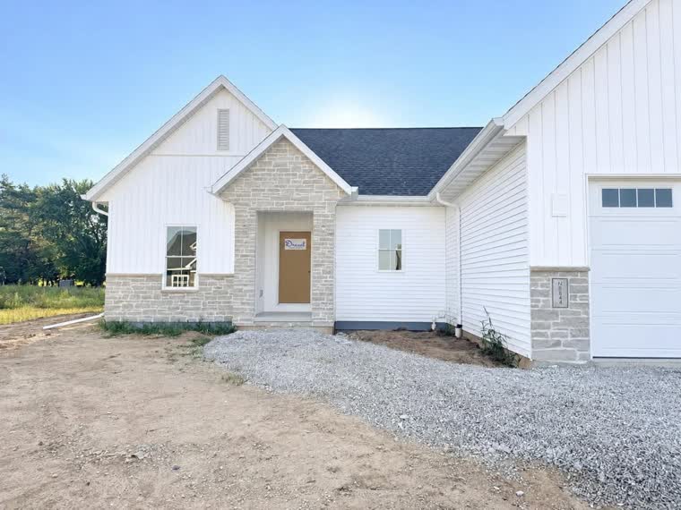 N8844 Galway Lane, Menasha, WI photo 3