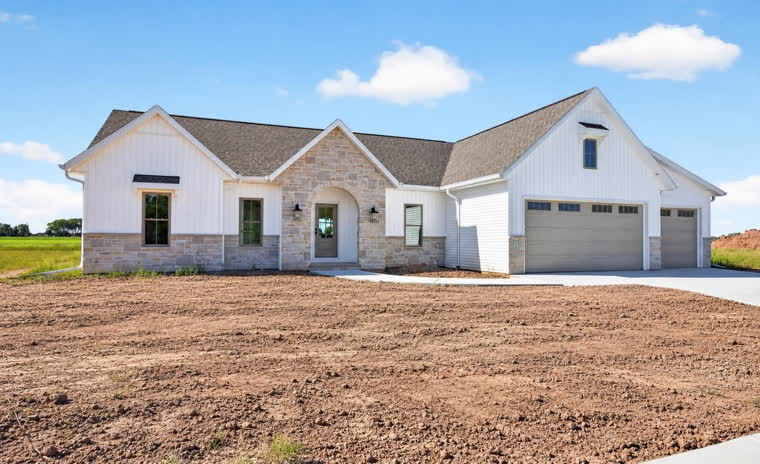 1609 Torchwood Trail, De Pere, WI photo 2